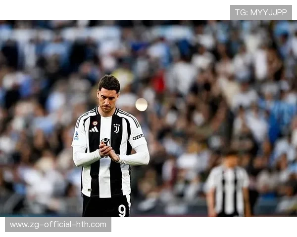 尤文弗拉霍维奇门前抢点反应迅速